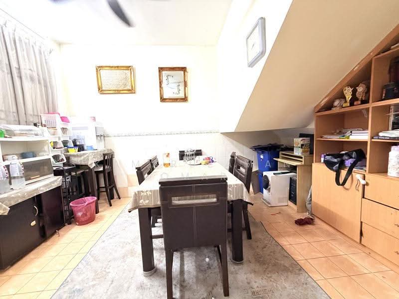 Rumah Teres 2-Tingkat untuk Dijual di Shah Alam (Selangor) - Kamaruzaman Omar - Dining Room - PropertyGuru.com.my