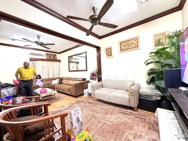 Rumah Teres 2-Tingkat untuk Dijual di Shah Alam (Selangor) - Kamaruzaman Omar - Living Room - PropertyGuru.com.my