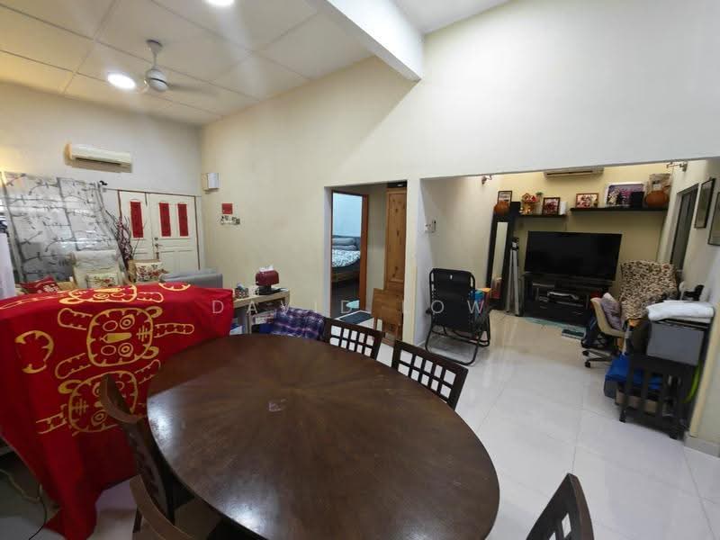 1-storey Terraced House for Sale in Taman Sri Bintang (Kepong) - David Low - Living Room - PropertyGuru.com.my