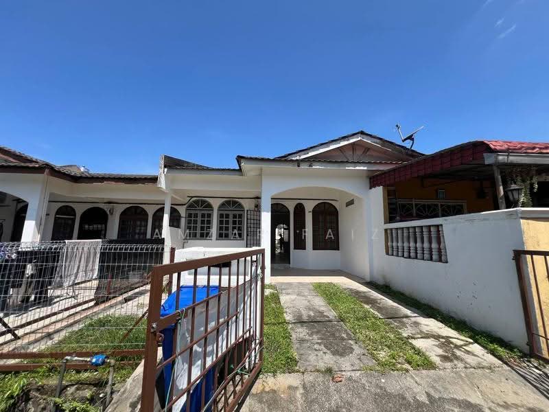 Rumah Teres 1-Tingkat untuk Dijual di Taman Alam Megah (Shah Alam) - Amzar Faiz - Exterior - PropertyGuru.com.my