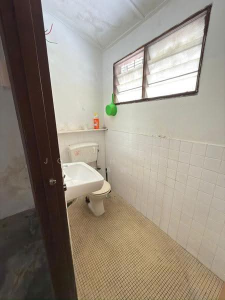 Rumah Teres 2-Tingkat untuk Dijual di Kajang (Selangor) - JONE HOONG TAW - Bathroom - PropertyGuru.com.my
