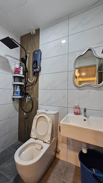 Service Residence for Rent at Piccadilly - Amelia Kong - Bathroom - PropertyGuru.com.my