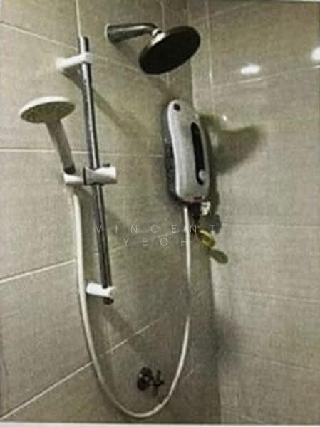 Service Residence for Sale at Silk Residence - Vincent Yeoh - Bathroom - PropertyGuru.com.my