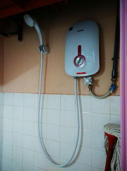 Flat for Rent at Seksyen 2 Wangsa Maju Flat - Lee Yuqi - Bathroom - PropertyGuru.com.my