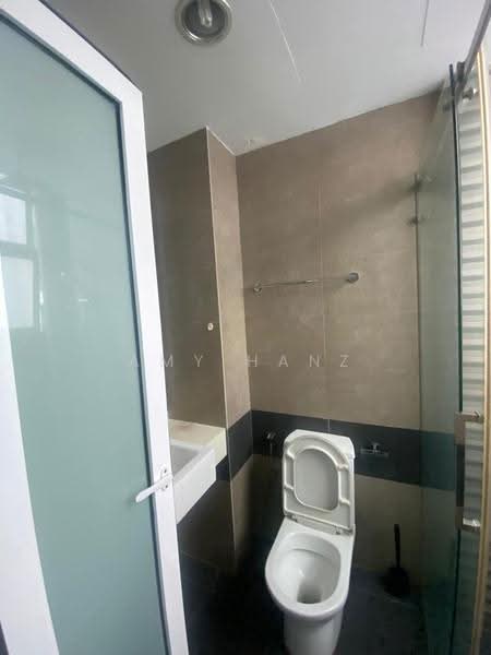 Service Residence for Sale at The Loft @ ZetaPark - AMY HANZ - Bathroom - PropertyGuru.com.my