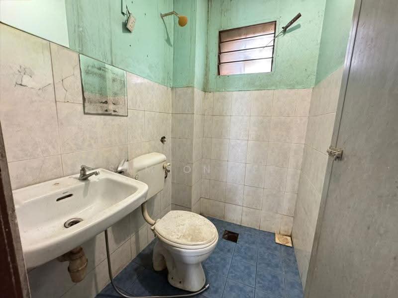 Rumah Teres 2-Tingkat untuk Dijual di Taman Bukit Rawang Jaya (Rawang) - Samson Lee - Bathroom - PropertyGuru.com.my