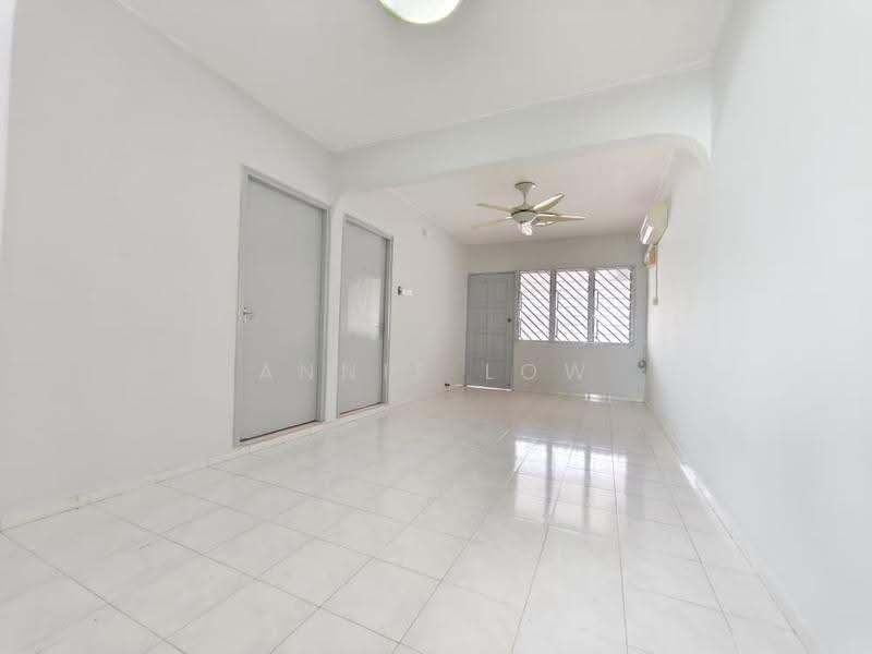 Rumah Teres 1-Tingkat untuk Dijual di Kulai (Johor) - Annie Low - Living Room - PropertyGuru.com.my