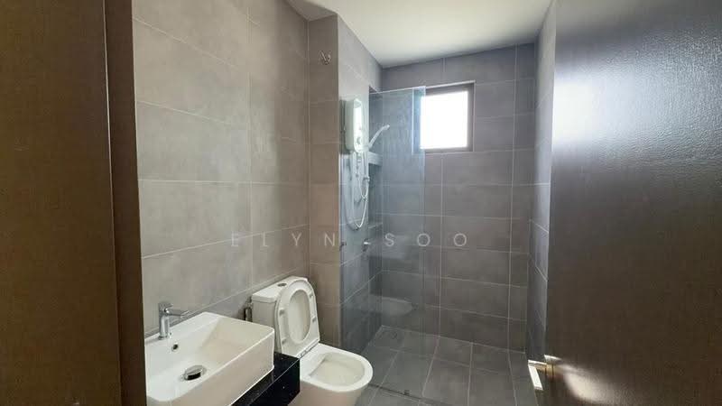 2-storey Terraced House for Rent in Twentyfive7 (Tanjong Duabelas) - Elyn Soo - Bathroom - PropertyGuru.com.my