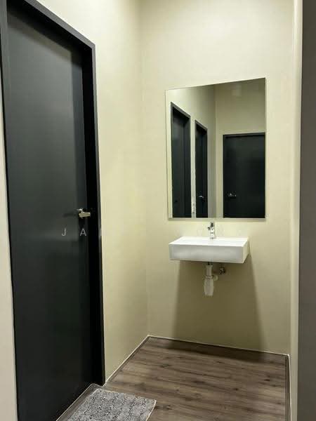 Kediaman Servis untuk Disewa di Henna Residence @ The Quartz WM - James Wong - Bathroom - PropertyGuru.com.my