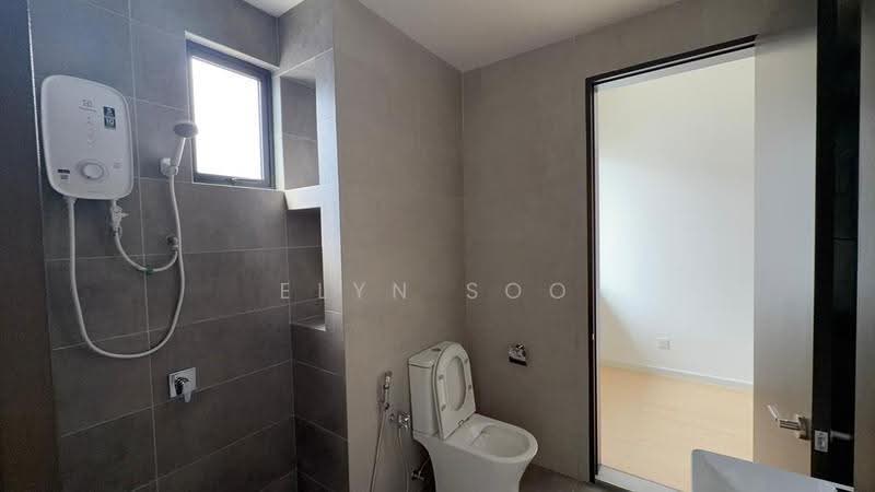 Rumah Teres 2-Tingkat untuk Dijual di Twentyfive7 (Tanjong Duabelas) - Elyn Soo - Bathroom - PropertyGuru.com.my