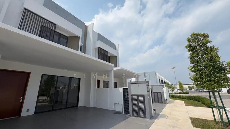 Rumah Teres 2-Tingkat untuk Dijual di Twentyfive7 (Tanjong Duabelas) - Elyn Soo - Exterior - PropertyGuru.com.my
