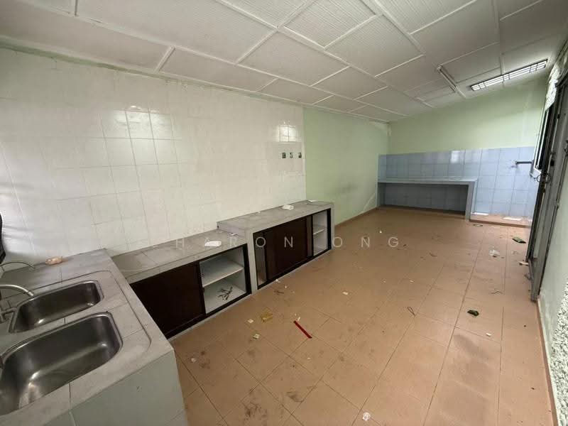 Rumah Berkembar untuk Dijual di Johor Bahru (Johor) - Sharon Ong - Kitchen - PropertyGuru.com.my