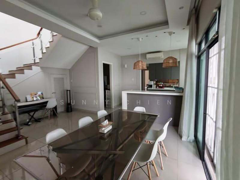 Bungalow House for Sale in Kajang (Selangor) - Sunny Chien - Dining Room - PropertyGuru.com.my