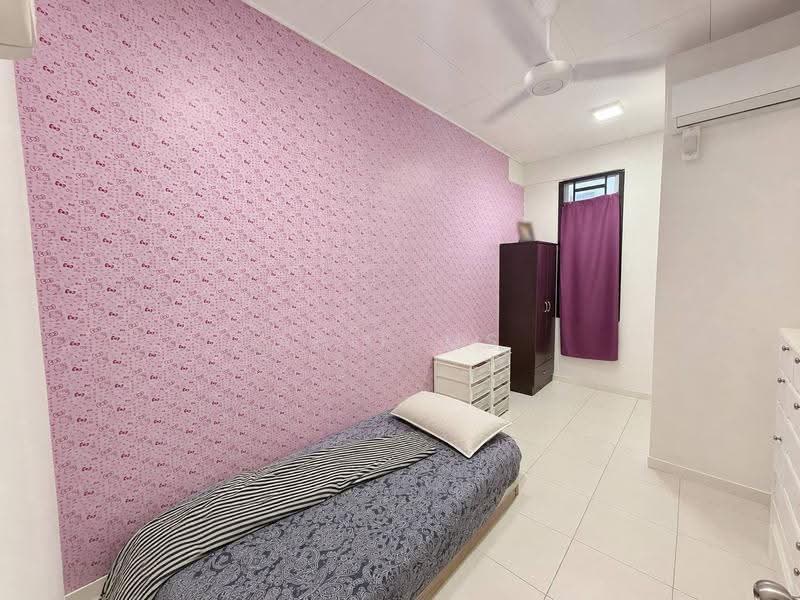 2.5-storey Terraced House for Sale in Taman Scientex Pasir Gudang (Pasir Gudang) - Arif MS - Bedroom - PropertyGuru.com.my