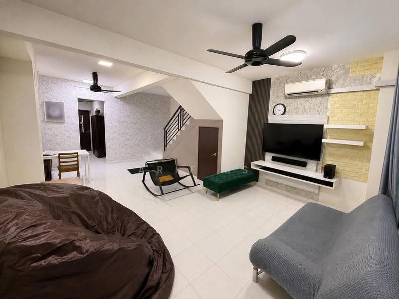 2.5-storey Terraced House for Sale in Taman Scientex Pasir Gudang (Pasir Gudang) - Arif MS - Living Room - PropertyGuru.com.my