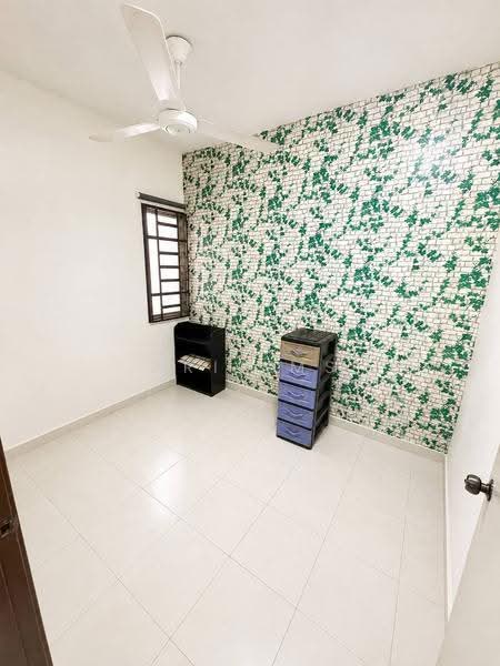 2.5-storey Terraced House for Sale in Taman Scientex Pasir Gudang (Pasir Gudang) - Arif MS - Bedroom - PropertyGuru.com.my