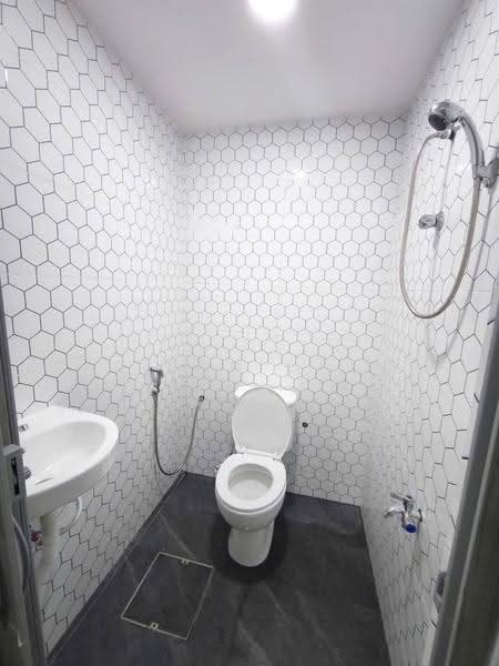 2-storey Terraced House for Sale in Taman Skudai Baru (Skudai) - EDISON CHEW - Bathroom - PropertyGuru.com.my
