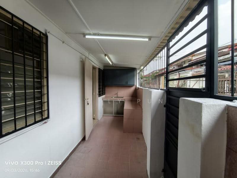 Rumah Teres 1-Tingkat untuk Disewa di Sri Petaling (Kuala Lumpur) - Shally Pun - Balcony - PropertyGuru.com.my