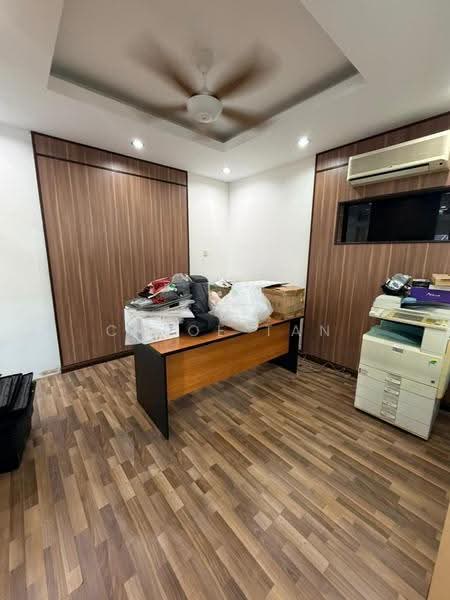 Retail Space for Sale in Bandar Bukit Tinggi (Klang) - Chloe Tan - Study - PropertyGuru.com.my