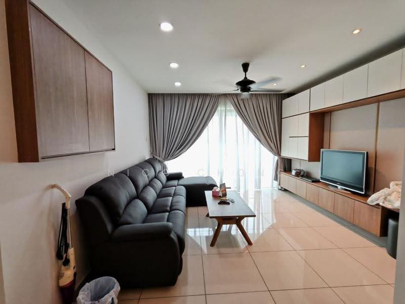 Pangsapuri untuk Dijual di Ponderosa Lakeside Apartment - Nico Chong - Living Room - PropertyGuru.com.my