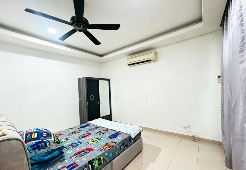 3-storey Terraced House for Rent in Bandar Bukit Tinggi 2 (Klang) - John Tee - Bedroom - PropertyGuru.com.my