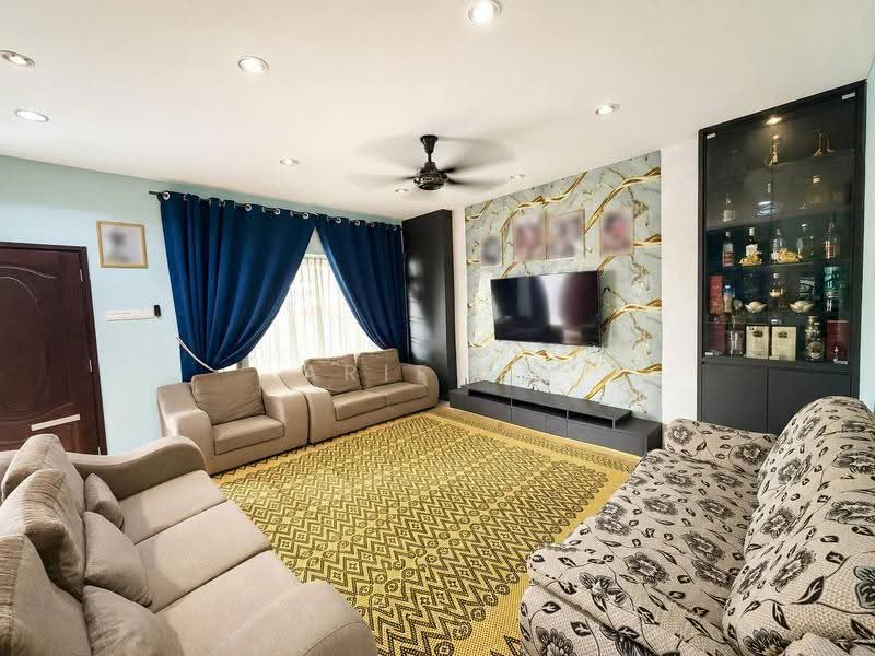 2-storey Terraced House for Sale in Bandar Seri Alam (Masai) - Arif MS - Living Room - PropertyGuru.com.my