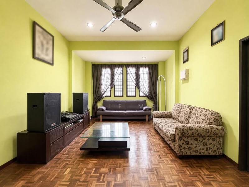 2-storey Terraced House for Sale in Bandar Seri Alam (Masai) - Arif MS - Living Room - PropertyGuru.com.my
