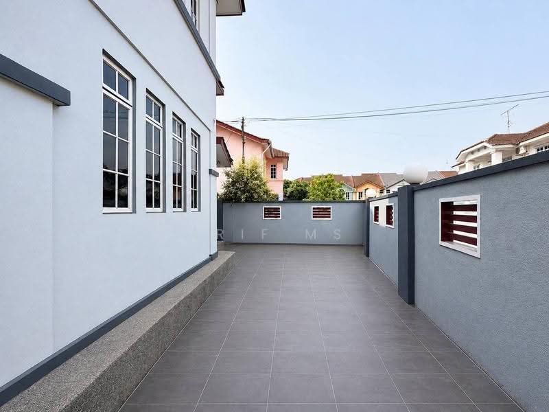 2-storey Terraced House for Sale in Bandar Seri Alam (Masai) - Arif MS - Exterior - PropertyGuru.com.my