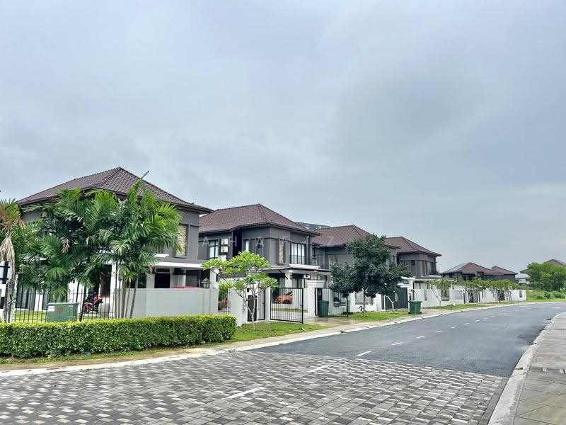 Semi-Detached House for Sale in Taman Tasik Semenyih (Semenyih) - Mahafiz . - Exterior - PropertyGuru.com.my