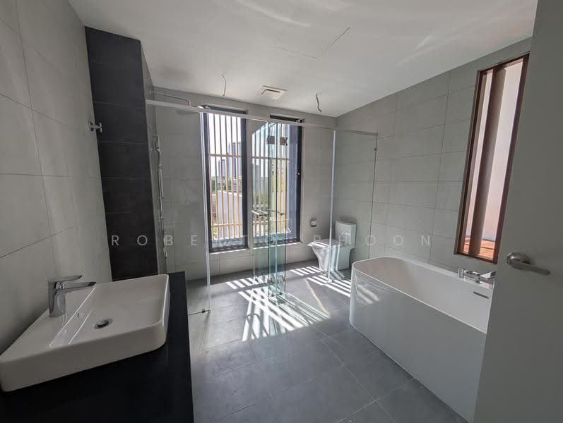 Rumah Berkembar untuk Dijual di Bukit Wangsamas (Setiawangsa) - Roberto Phoon - Bathroom - PropertyGuru.com.my