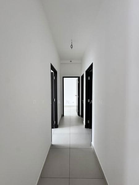 Kediaman Servis untuk Dijual di RESIDENSI IDAMAN RIA - Dylan Tan - Corridor - PropertyGuru.com.my
