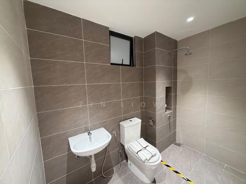 Service Residence for Sale at Bodaiju Residences - Zen Liow - Bathroom - PropertyGuru.com.my