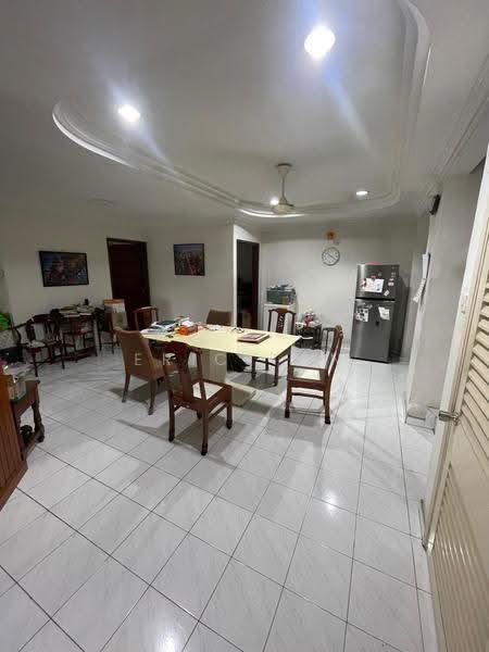 Rumah Berkembar untuk Dijual di Subang Jaya (Selangor) - Eric Tan - Dining Room - PropertyGuru.com.my