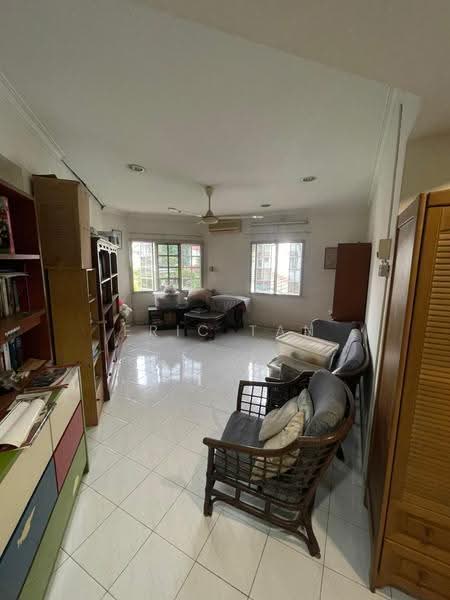 Rumah Berkembar untuk Dijual di Subang Jaya (Selangor) - Eric Tan - Living Room - PropertyGuru.com.my