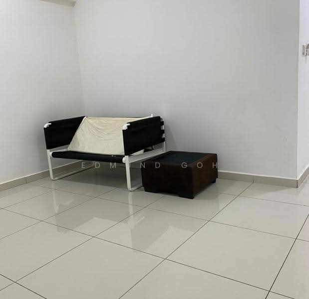 Kediaman Servis untuk Dijual di Avenue D'Vogue - Edmund Goh - Living Room - PropertyGuru.com.my