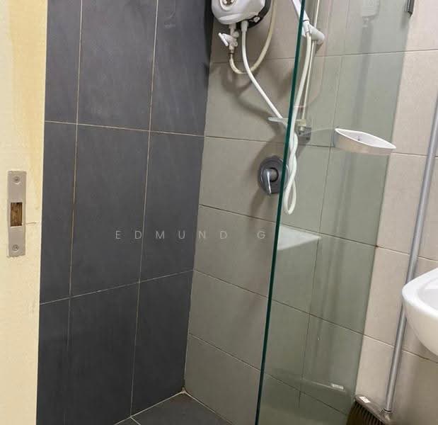 Kediaman Servis untuk Dijual di Avenue D'Vogue - Edmund Goh - Bathroom - PropertyGuru.com.my