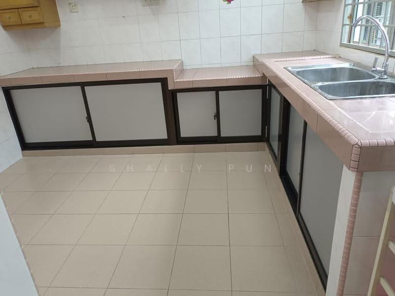 Rumah Teres 2-Tingkat untuk Dijual di Puchong (Selangor) - Shally Pun - Kitchen - PropertyGuru.com.my