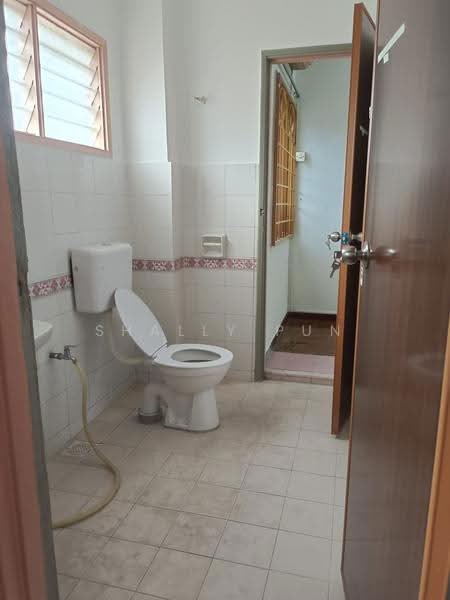Rumah Teres 2-Tingkat untuk Dijual di Puchong (Selangor) - Shally Pun - Bathroom - PropertyGuru.com.my