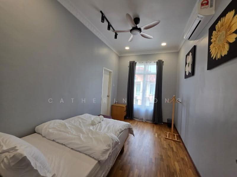 Bungalow House for Rent in Bandar Putra Kulai (Kulai) - Catherine Ong - Bedroom - PropertyGuru.com.my
