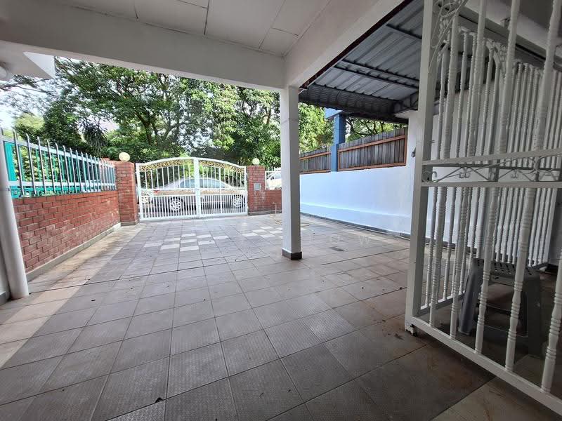 Rumah Teres 2-Tingkat untuk Disewa di Taman Bukit Serdang (Seri Kembangan) - Lily Siow - Exterior - PropertyGuru.com.my