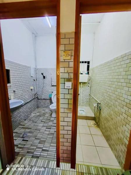 Rumah Teres 1-Tingkat untuk Dijual di Taman Johor Jaya (Johor Bahru) - Sharon Ong - Bathroom - PropertyGuru.com.my