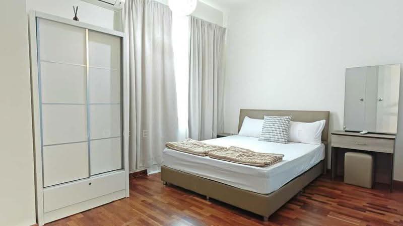 3-storey Terraced House for Rent in Batu Ferringhi (Batu Ferringhi) - Jocellynn Lee - Bedroom - PropertyGuru.com.my