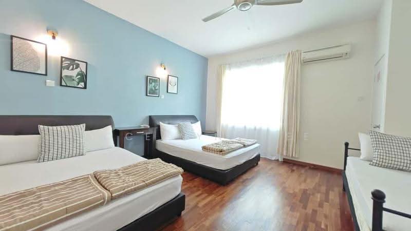 3-storey Terraced House for Rent in Batu Ferringhi (Batu Ferringhi) - Jocellynn Lee - Bedroom - PropertyGuru.com.my
