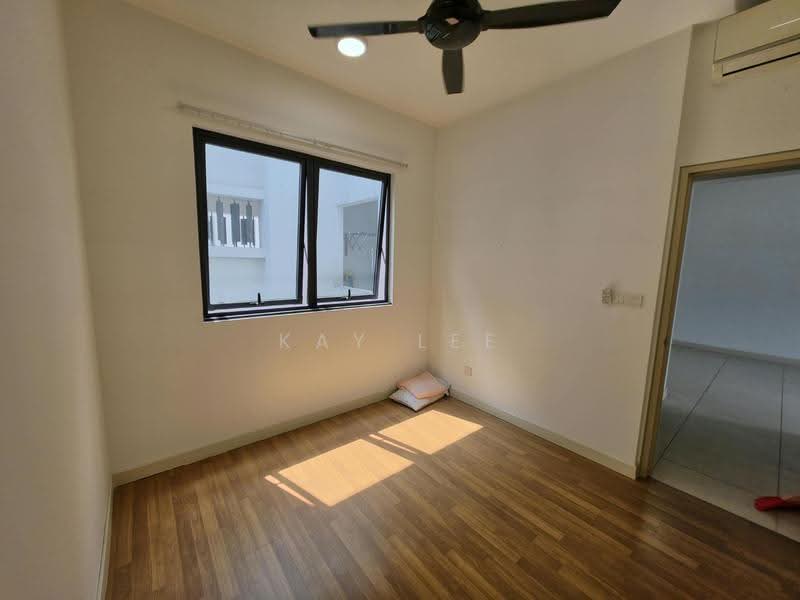 Service Residence for Sale at V Residence 2 @ Sunway Velocity - Kay Lee - Bedroom - PropertyGuru.com.my