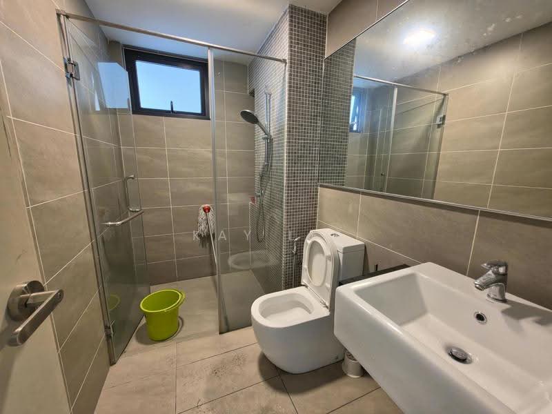 Service Residence for Sale at V Residence 2 @ Sunway Velocity - Kay Lee - Bathroom - PropertyGuru.com.my