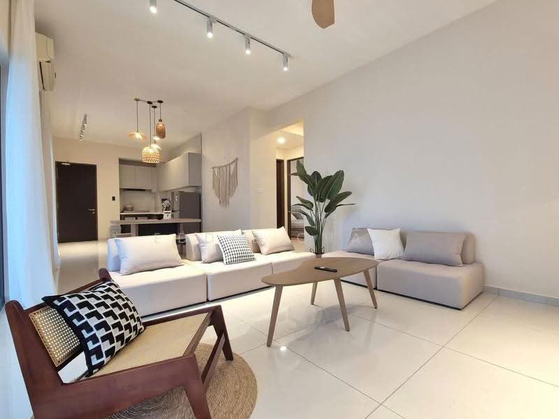 Kondominium untuk Disewa di Kings Bay @ Country Garden Danga Bay - Eddie Chan - Living Room - PropertyGuru.com.my