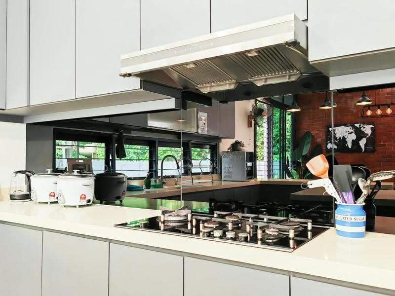3-storey Terraced House for Rent in Batu Ferringhi (Batu Ferringhi) - Jocellynn Lee - Kitchen - PropertyGuru.com.my