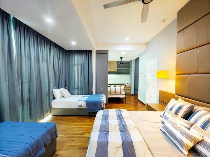 3-storey Terraced House for Rent in Batu Ferringhi (Batu Ferringhi) - Jocellynn Lee - Bedroom - PropertyGuru.com.my