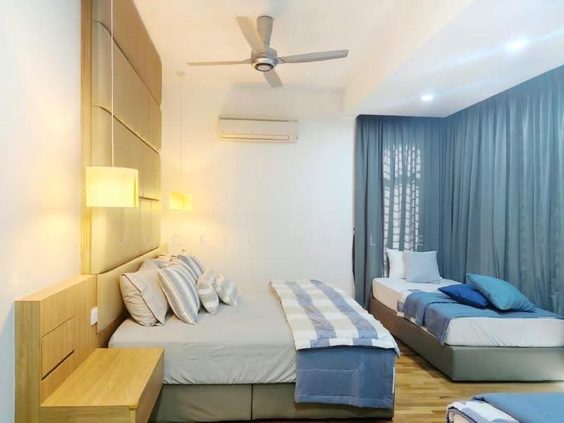 3-storey Terraced House for Rent in Batu Ferringhi (Batu Ferringhi) - Jocellynn Lee - Bedroom - PropertyGuru.com.my