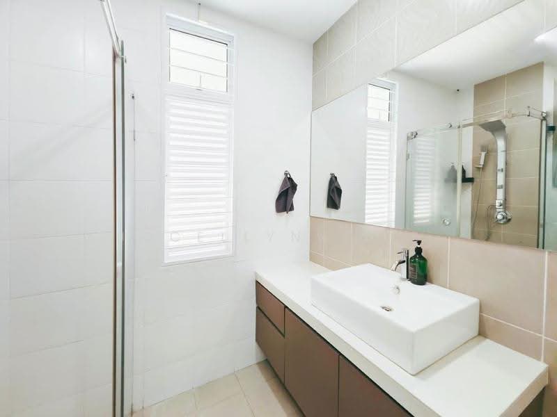 3-storey Terraced House for Rent in Batu Ferringhi (Batu Ferringhi) - Jocellynn Lee - PropertyGuru.com.my